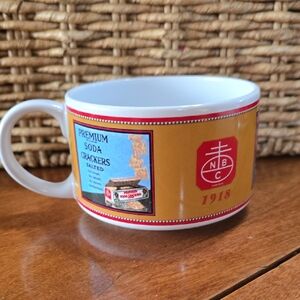 1918 Vintage Mug - White and Gold